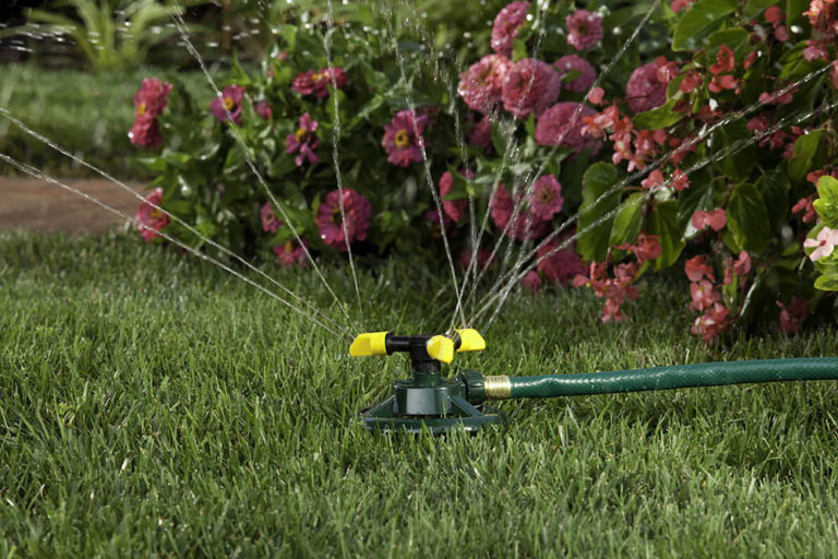 Adjustable Revolving Sprinkler Melnor, Inc.