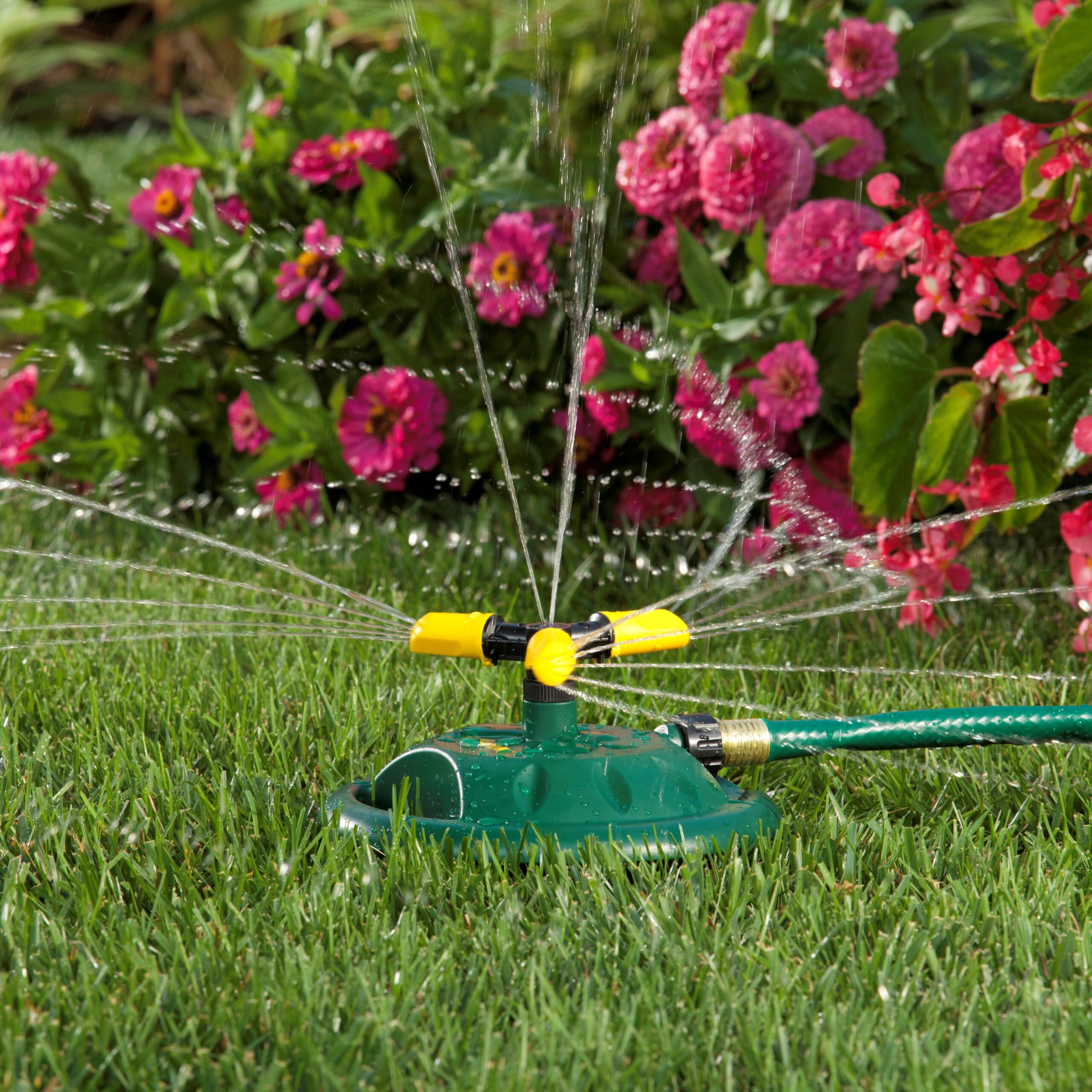 Adjustable Revolving Sprinkler Melnor, Inc.